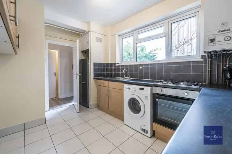 2 bedroom  Flat to rent, London, SE1