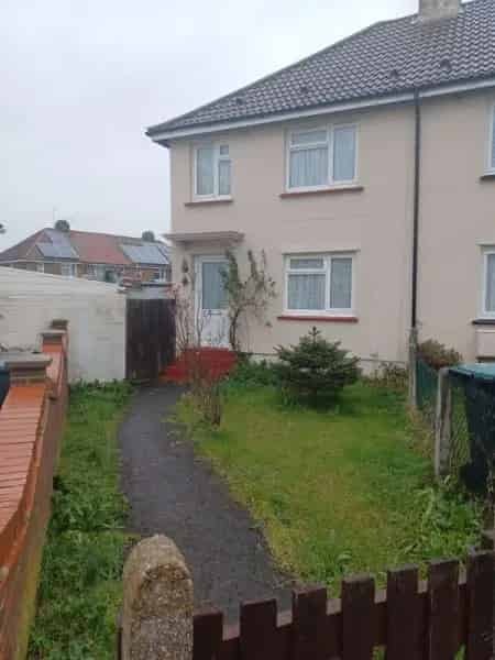 Family Home Close to Schools and Amenities