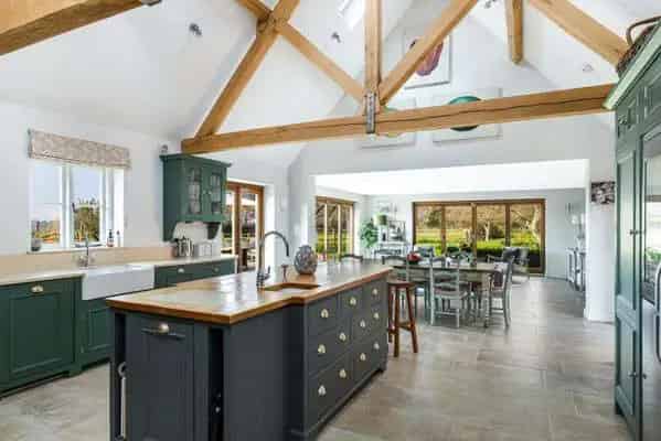 6 Bedroom Grade II Listed Country Home with Pool and Tennis Court