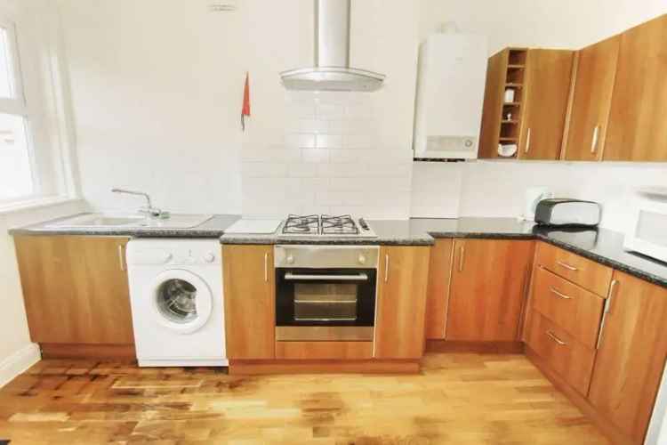 4 Bedroom Semi Detached House Winton Bournemouth Student Property
