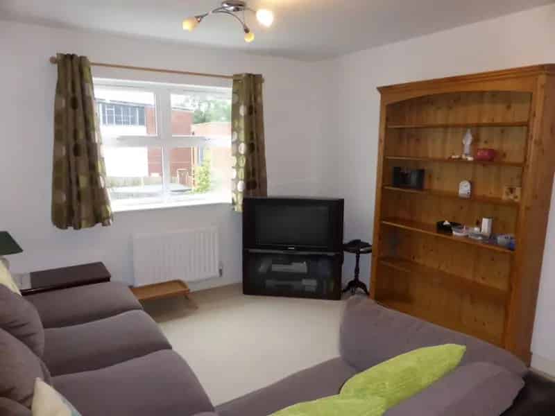 2 Bedroom Flat To Rent