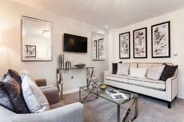 Flat for sale in Camden, London NW1