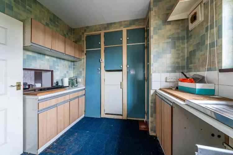 2 Bedroom Flat for Sale Clapham South - Renovation Opportunity