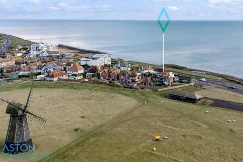 6 Bedroom Detached House with Sea Views
