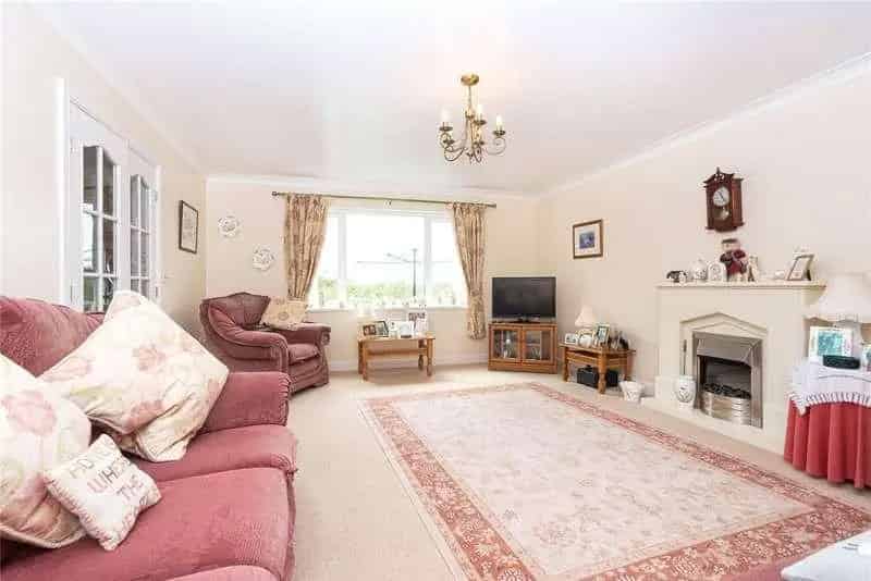 4 Bed Detached Bungalow for Sale