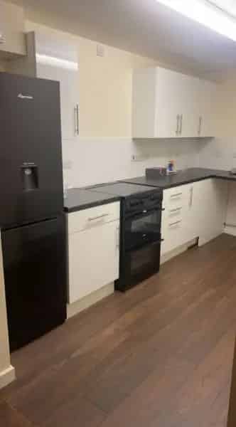 Spacious 2-Bedroom Flat Near Homerton Hospital