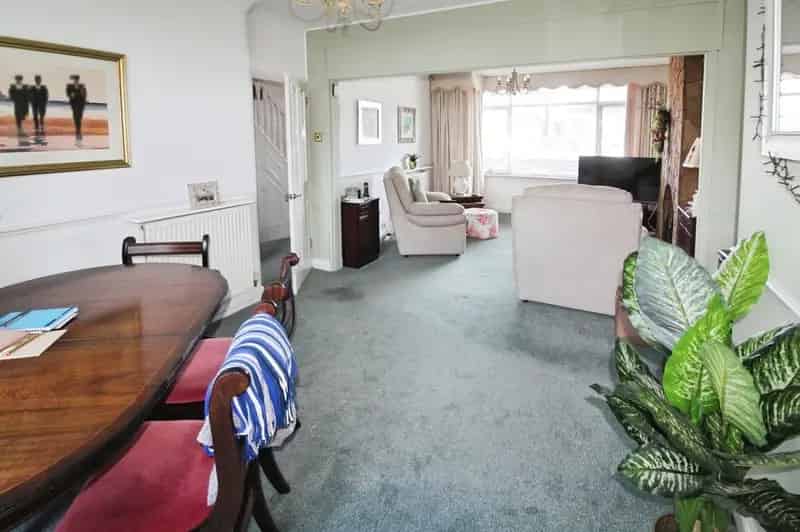 3 Bedroom Semi Detached House for Sale Stechford B33