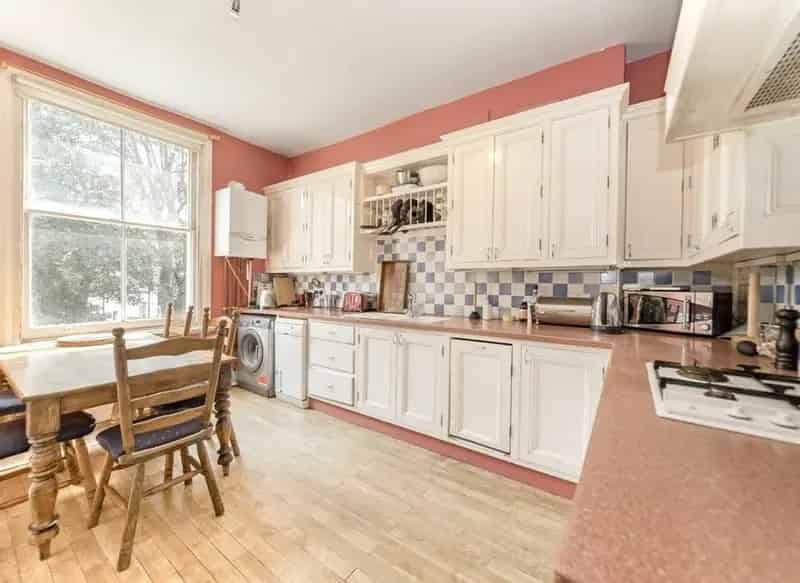 Four Bedroom Apartment Near Essex Road Station