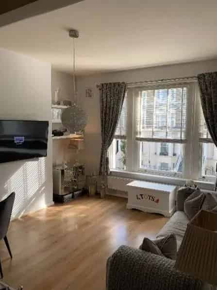 Large 1-Bedroom Flat Maida Vale Portobello City Links