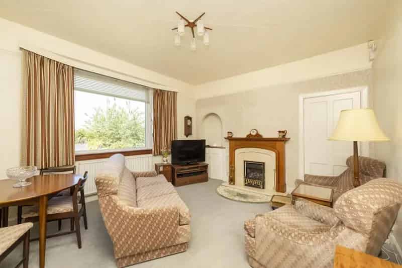 3 Bedroom Detached Bungalow for Sale in Edinburgh
