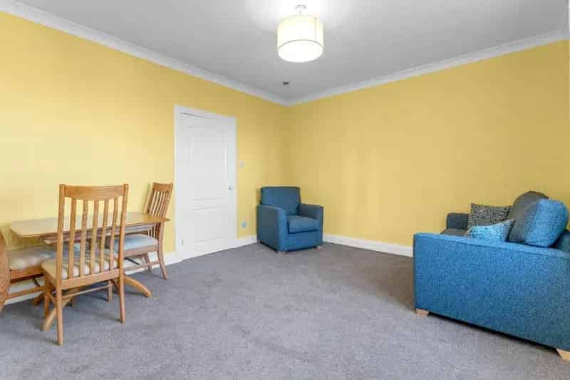 2 Bedroom Flat to Rent Edinburgh