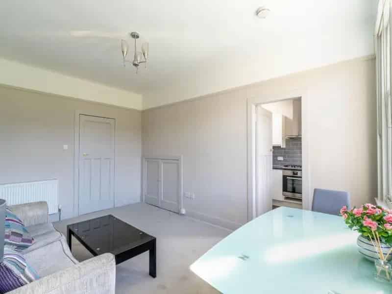 3 Bedroom Flat to Rent