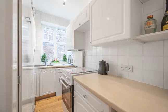 Belsize Park 2-Bedroom Flat Short Let