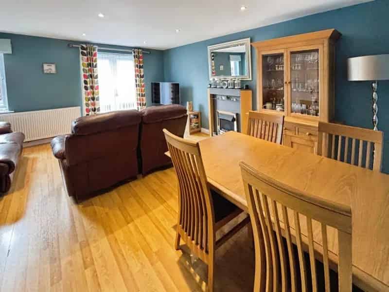 4 Bedroom Semi Detached House For Sale Gainsborough