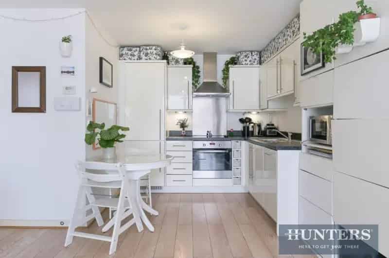 1 Bed Flat Brentford Great West Quarter Discount Market Scheme
