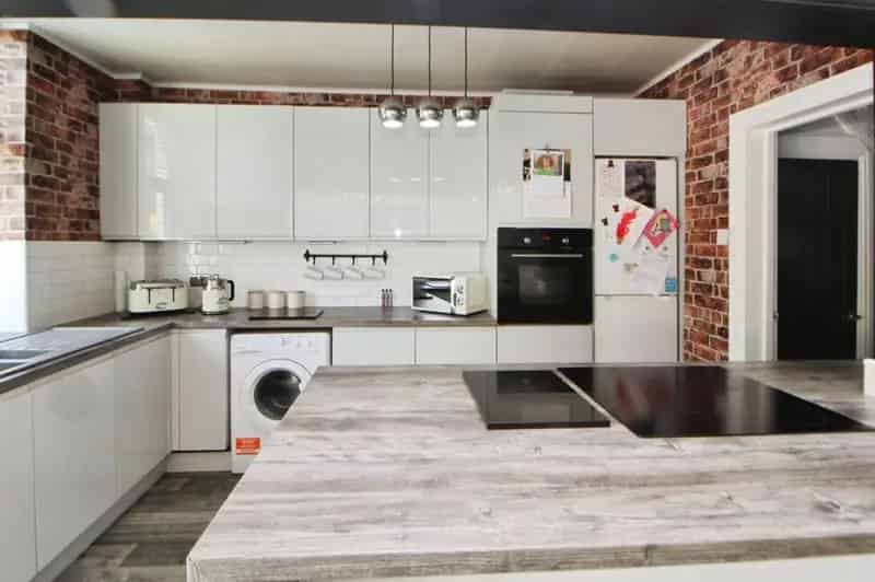 4 Bedroom Mid Terrace House for Sale Gamesley Derbyshire