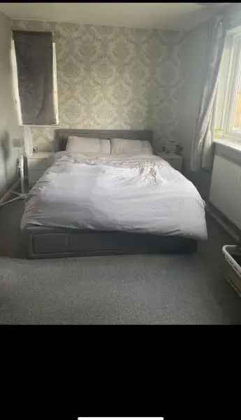 Flat For Rent in Bassetlaw, England