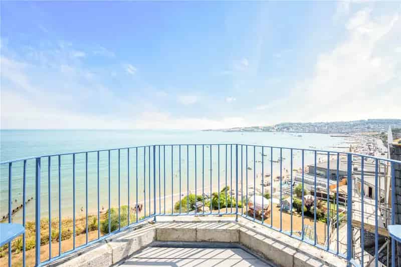 2 Bed Apartment for Sale Swanage Beachfront Refurbished