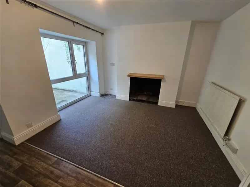 2 Bedroom City Centre Garden Flat