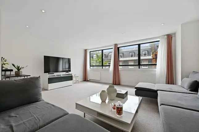 Flat for sale in Harley Street, Marylebone Village, London W1G