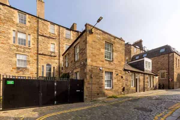 Unique Duplex Apartment Edinburgh New Town