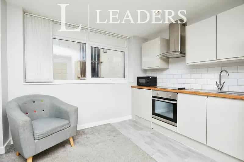 Studio to Rent Property Services Available