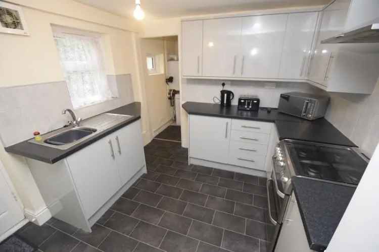 4 bedroom terraced house to rent