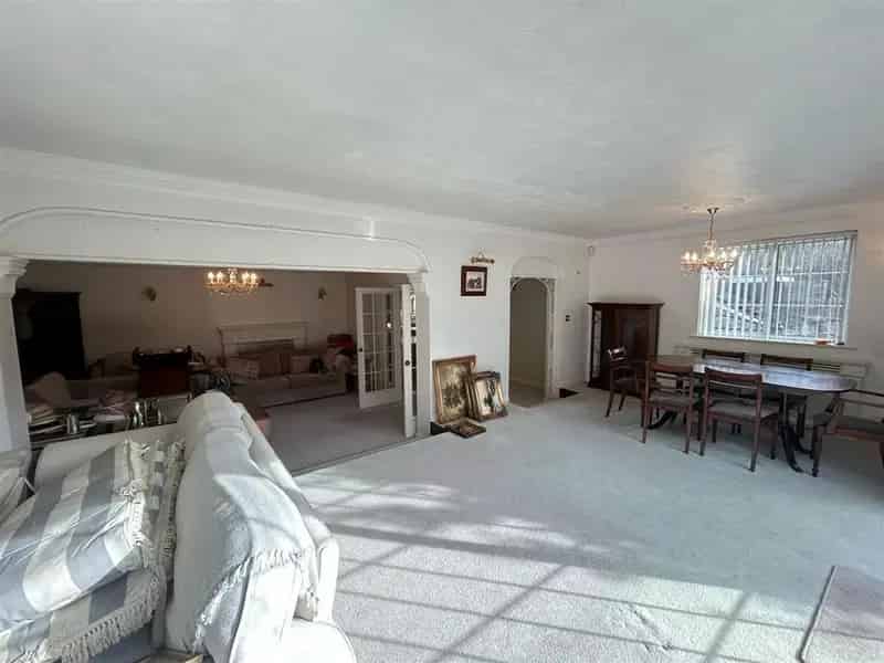 Spacious Detached Bungalow Winterbourne Lewes 3 Bedrooms Family Home
