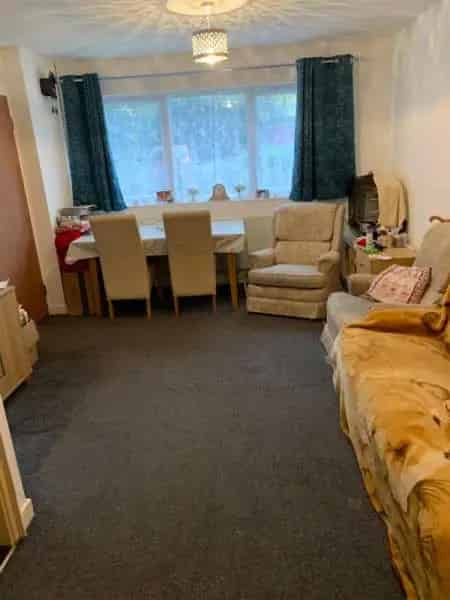 Dog-Friendly Village House with Wet Room and Large Garden