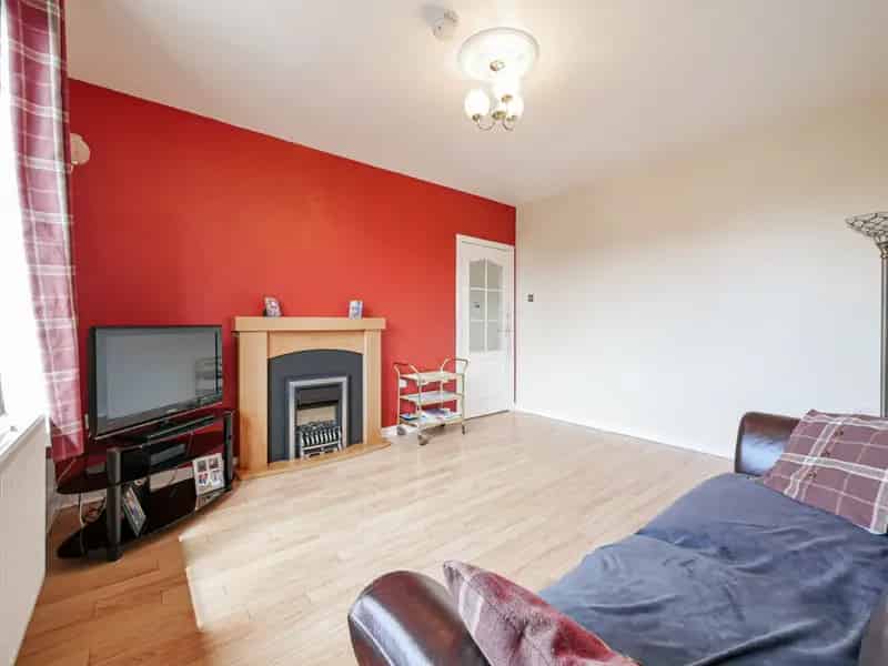 2 Bedroom Flat For Sale in The Glens