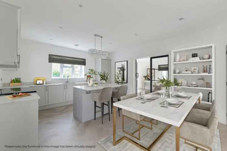 4 Bedroom Detached House for Sale in Purley