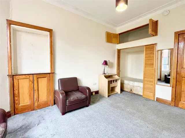 1 Bedroom Flat for Sale - Traditional Tenement Apartment