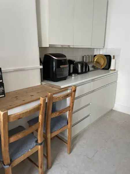  For Rent in Old Kent Road, London, England