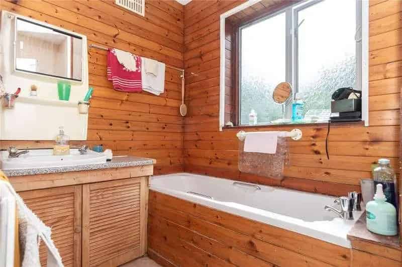 3 Bed House for Sale Croome Close