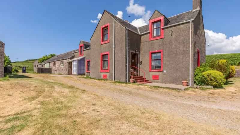 High Smerby Farmhouse Spacious Accommodation Panoramic Views