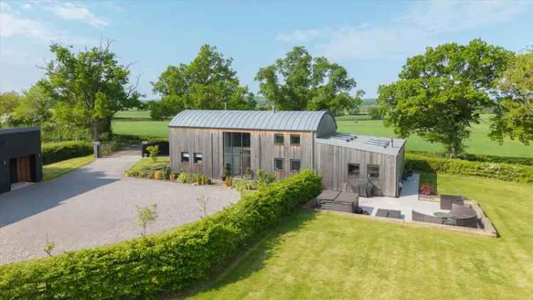 4 Bedroom Barn Conversion West Gloucestershire