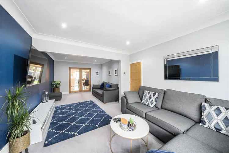 House For Sale in Leeds, England