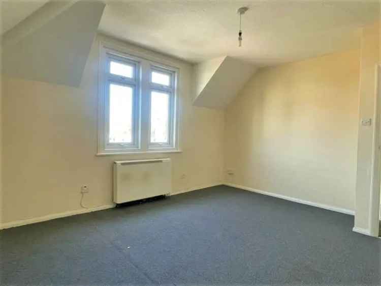 3 Bedroom Maisonette for Sale near Folkestone West Station
