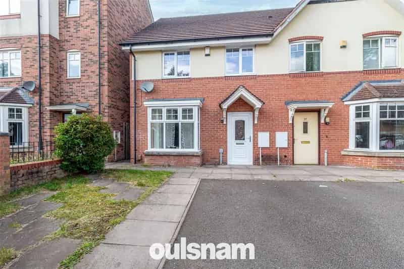 3 Bedroom Semi-Detached House for Sale No Upward Chain