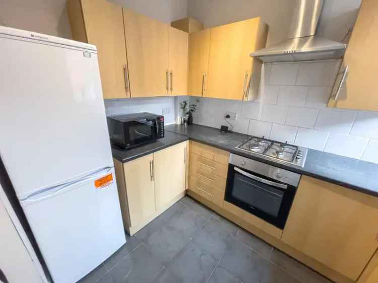 4 bedroom terraced house to rent