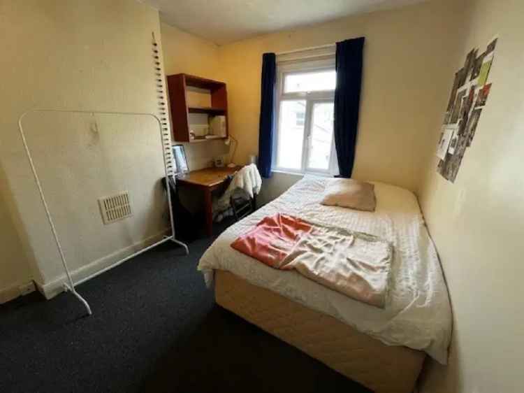 6 Bedroom House for Students 2025-2026