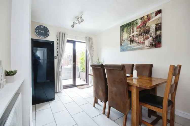 Three Four Bedroom Detached House Northbourne