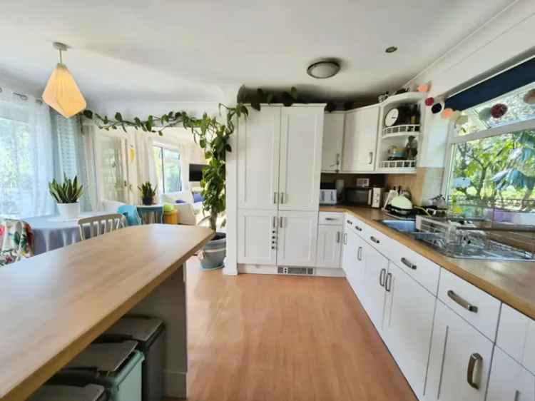 2 Bedroom Bungalow for Sale in Penn Hill Yeovil