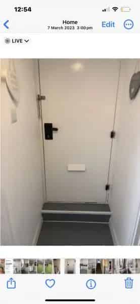 3 Bedroom Maisonette Near Schools Shops and Transport