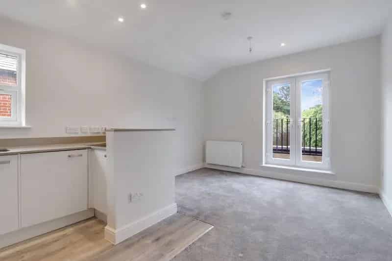 1 Bed Flat for Sale No Onward Chain Windlesham