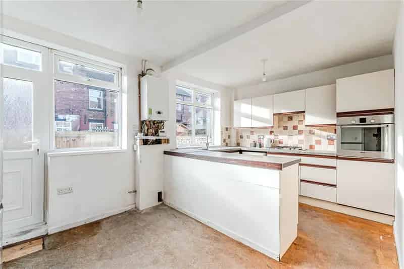 Three Bedroom Mid Terraced House Horsforth First Time Buy No Chain