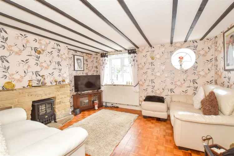 2 Bedroom Semi-Detached House for Sale - Felpham