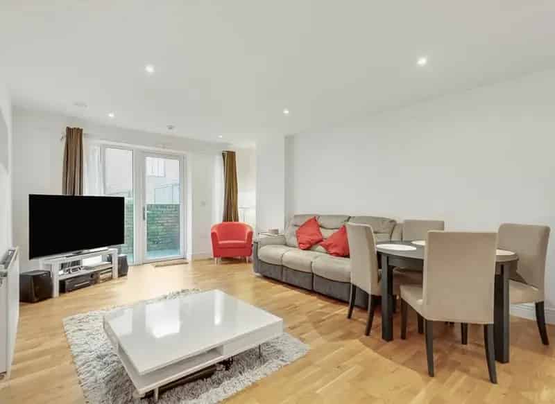 Flat For Sale , London, England