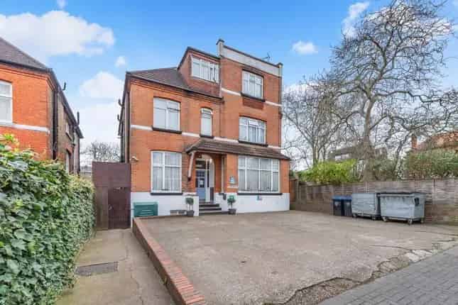 Hostel for Sale - 99 Beds - Investment Opportunity