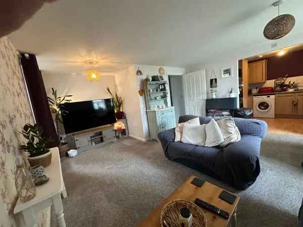 Flat For Rent in Newquay, England